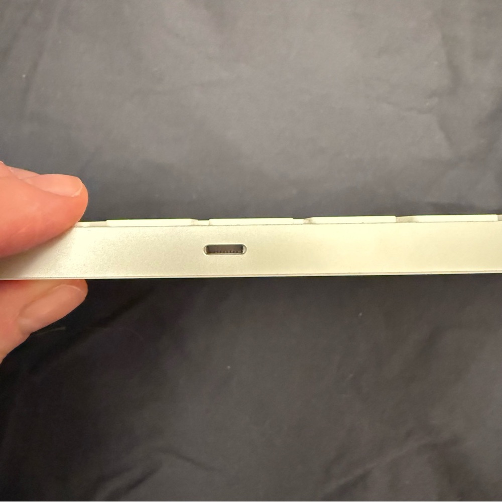 Apple Magic Keyboard - Picture 3 of 3